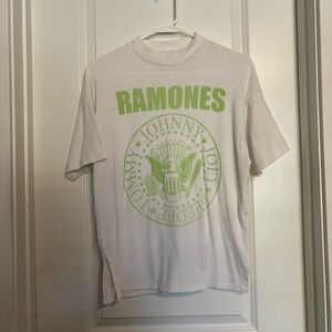 American Eagle White Ramones Band Short Sleeve Mock Neck T-shirt - Size Small